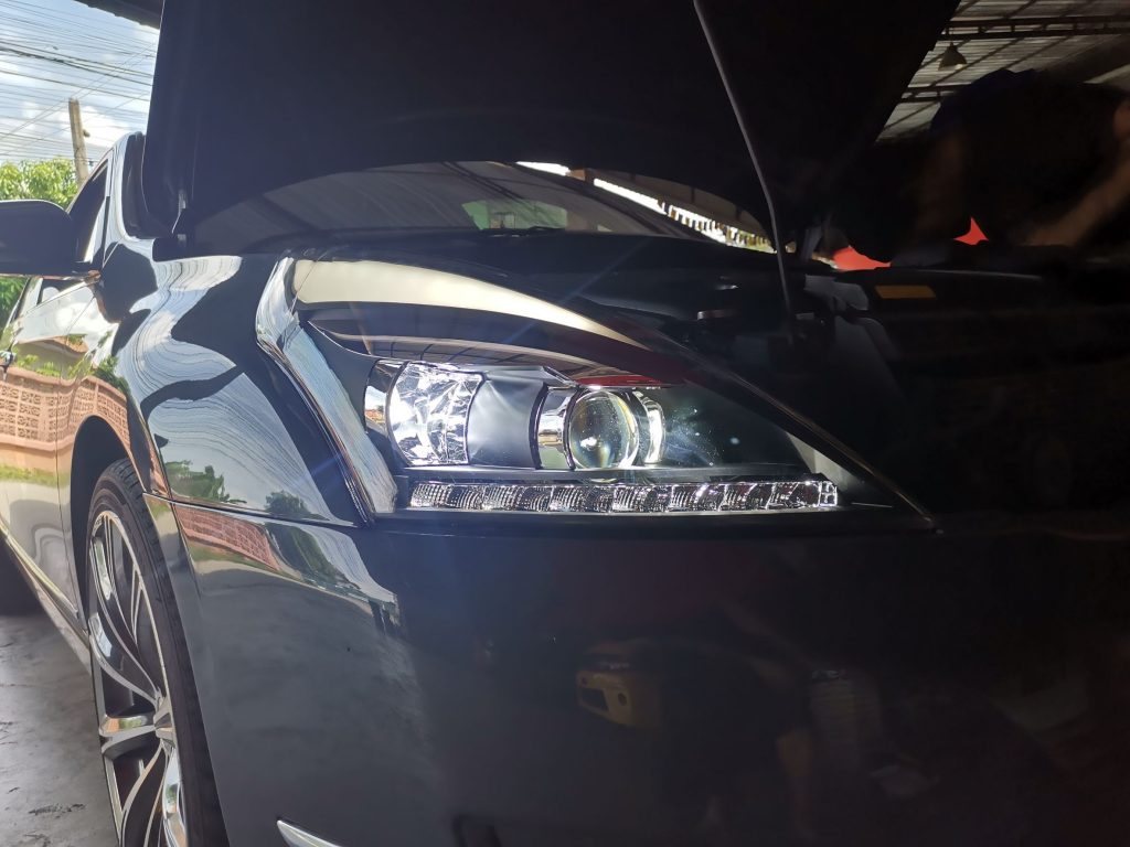 แต่งรถ Nissan Teana J32 2009-2013 โคมไฟหน้าแต่ง Audi V2